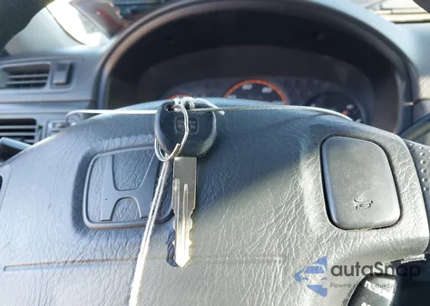 2001 Honda Cr-V Ex from USA, damaged, VIN JHLRD18651C031483